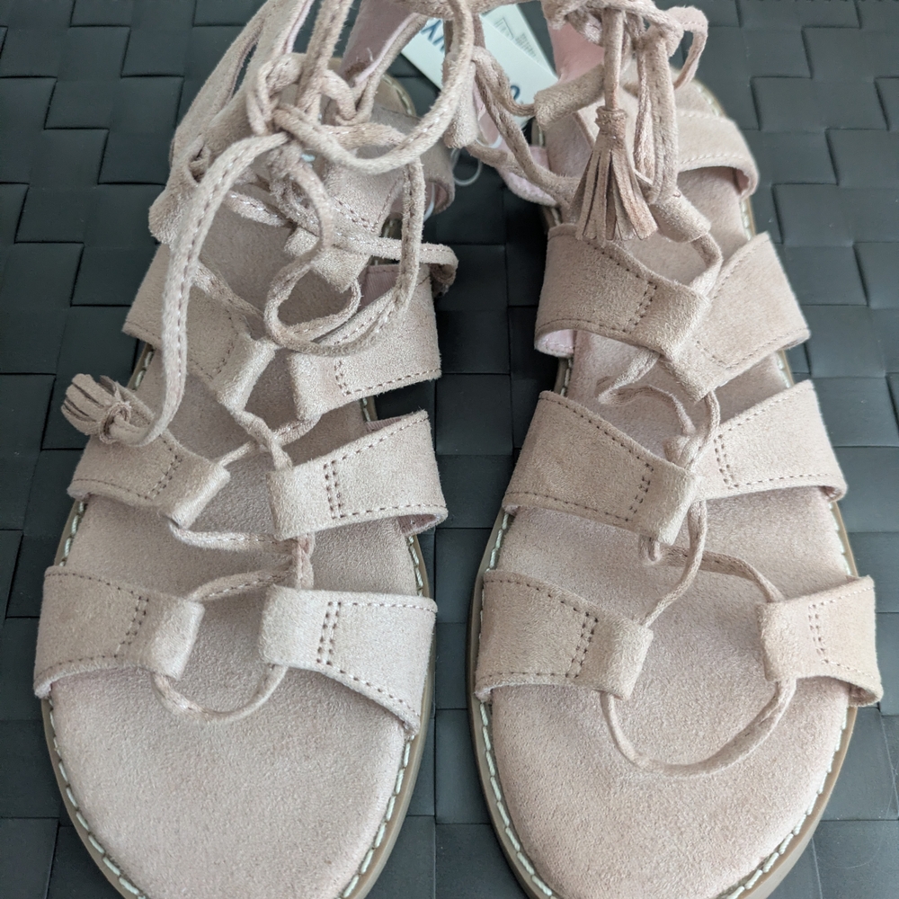 Old Navy Women's Light Tan Suede Lace-Up Gladiator Sandals